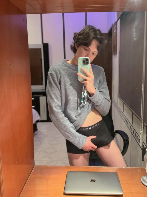 Wanna help me finish my homework? 🤓☝🏻