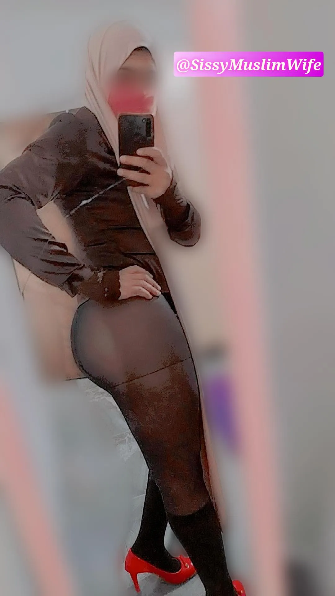 Can a divorced sissy muslim wife get a welcome 🧕🏻?