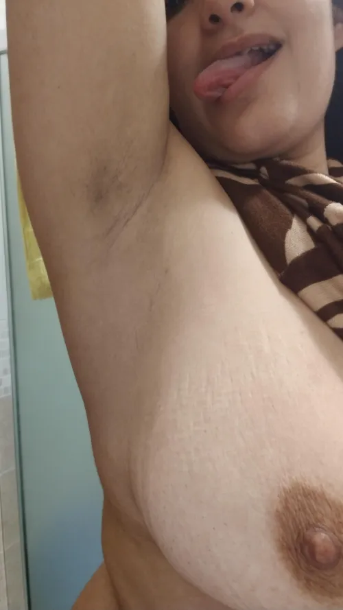 Do you see the hair?