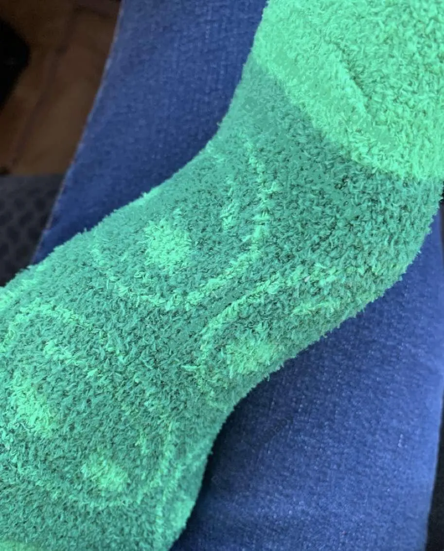 [F] long wear March green socks felt festive