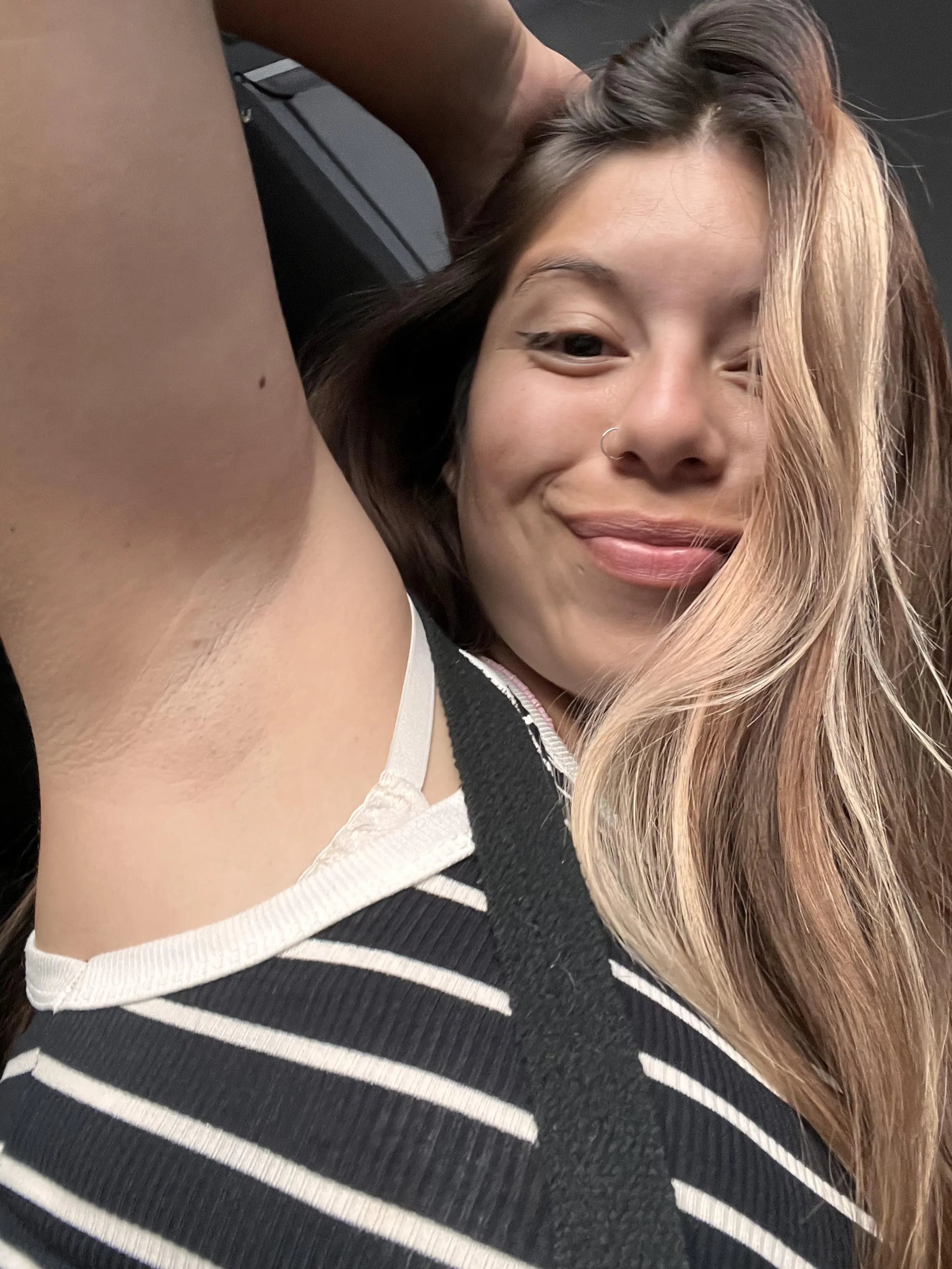 I wonder if any passenger on the bus has an armpit fetish?