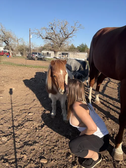 Side boob and horsey kisses