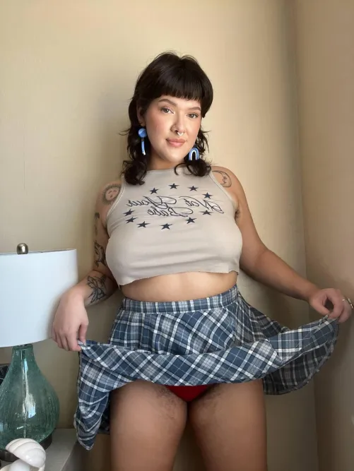 there’s no way that this hairy body isn’t sexy