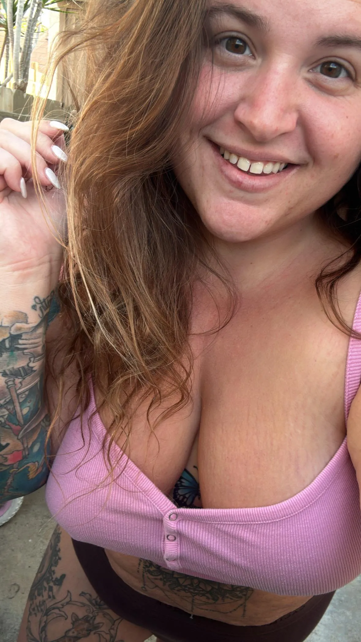 voluptuous plus size body covered in tattoos!