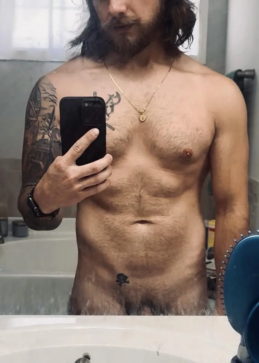 (32m) looking to make friends with a couple or F