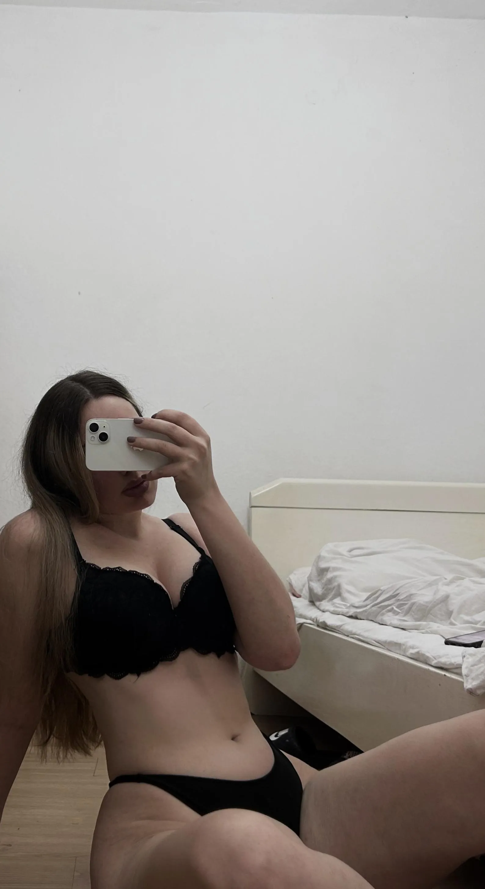 Im home alone in a college apartment, I need some fun ;)