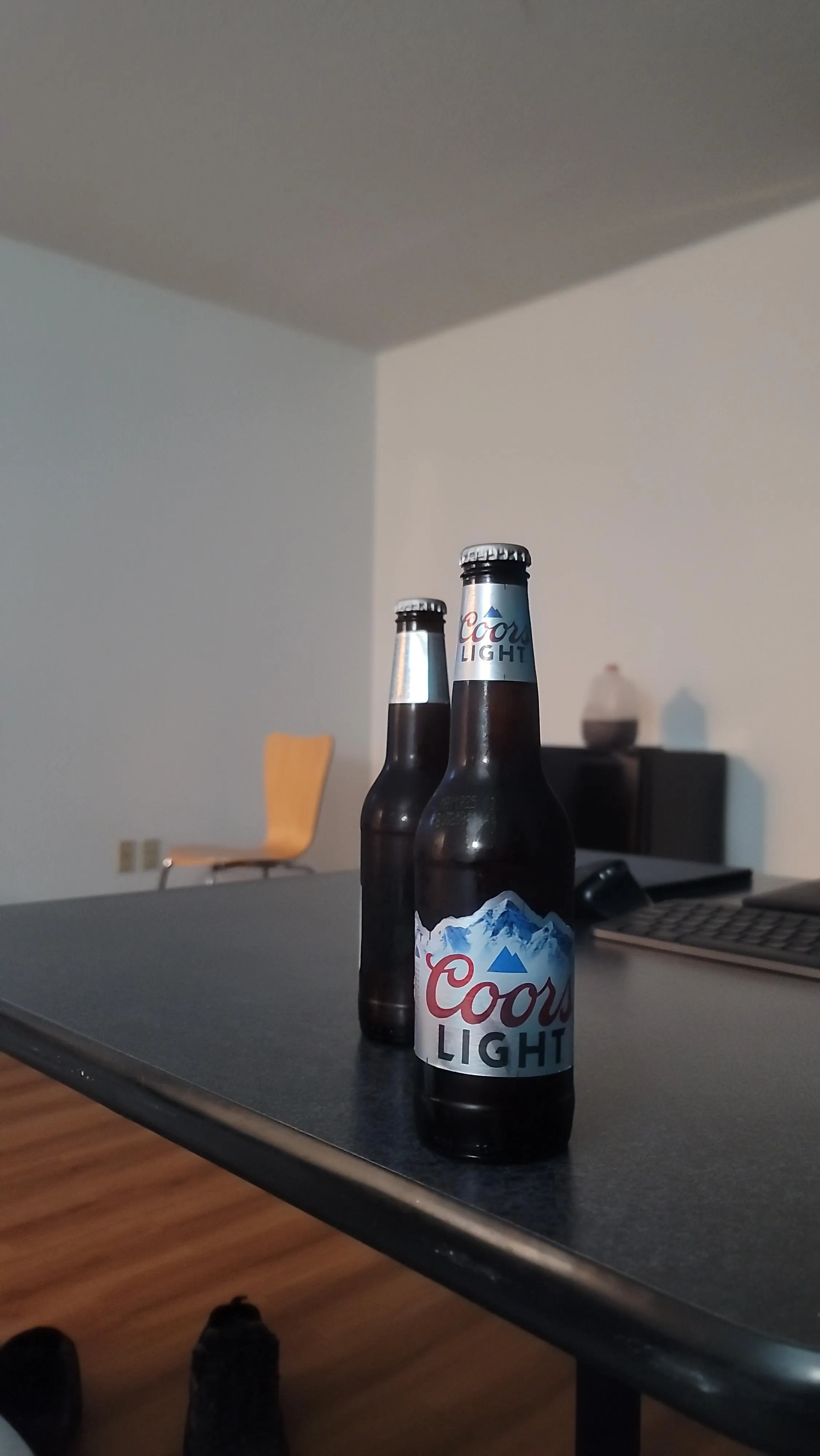 M4F Outside of Indy in Richmond who wants to get fucked up, fool around, and play COD. Cheers.