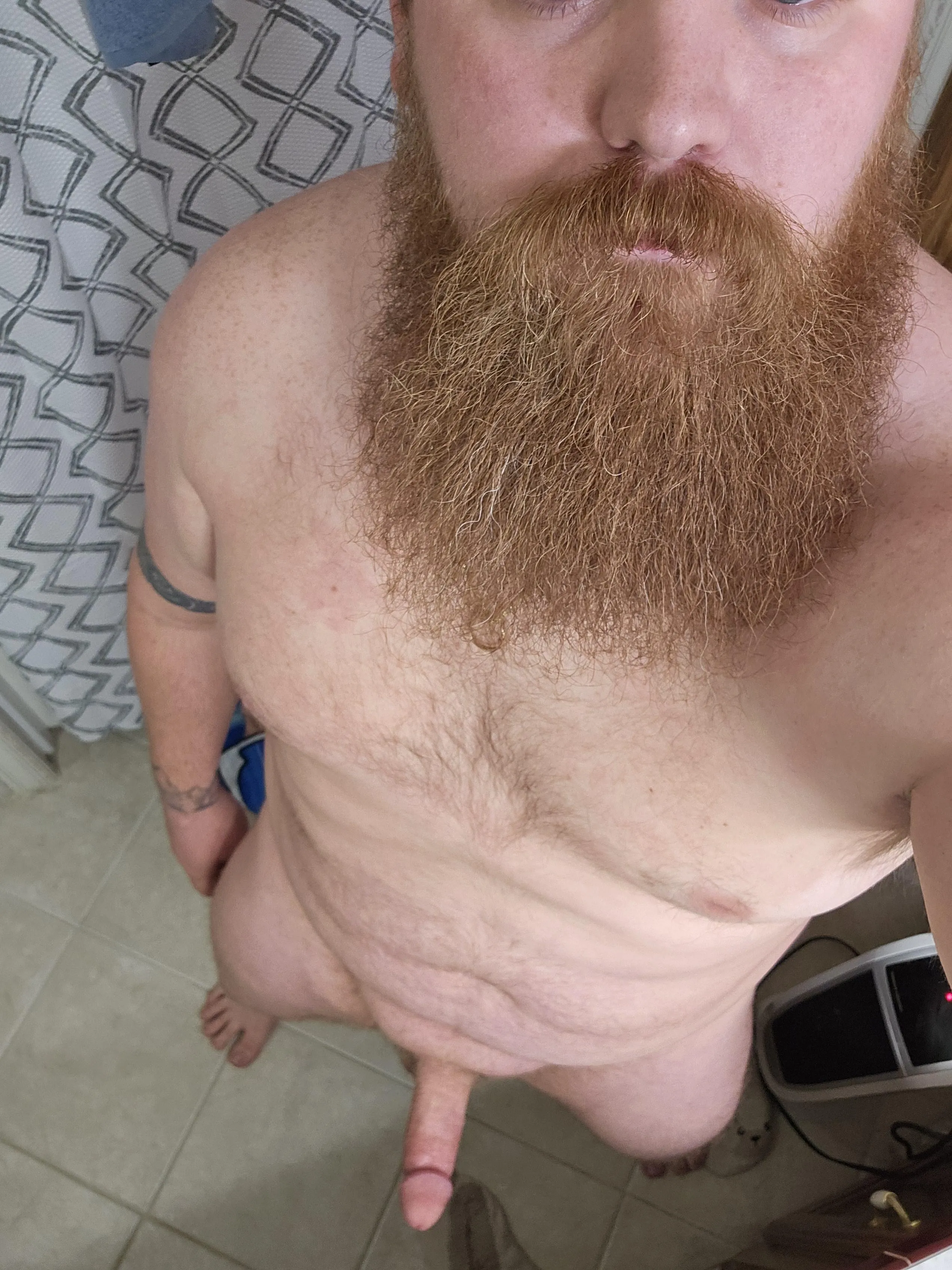 Shower buddy needed