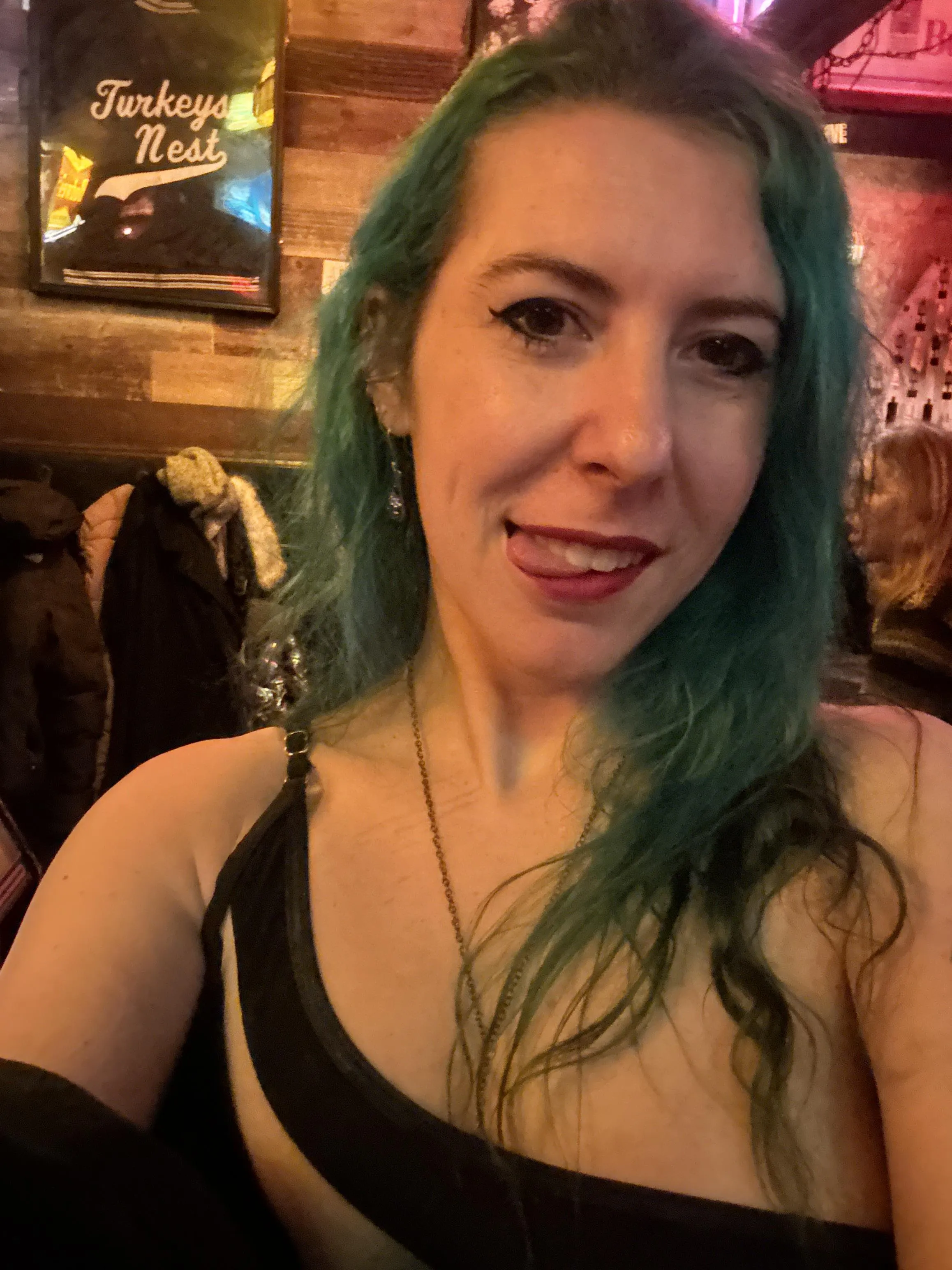 Waiting at the bar selfie @sirenskiss3