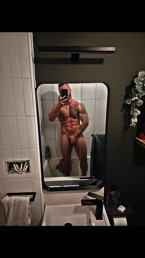 32 Canadian, how do I look?