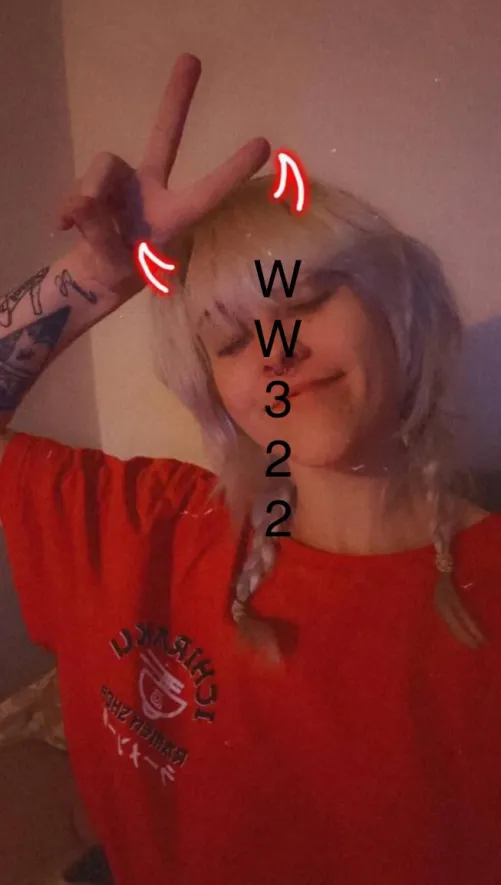 32F this your sign to surrender to your submissive urges 😈