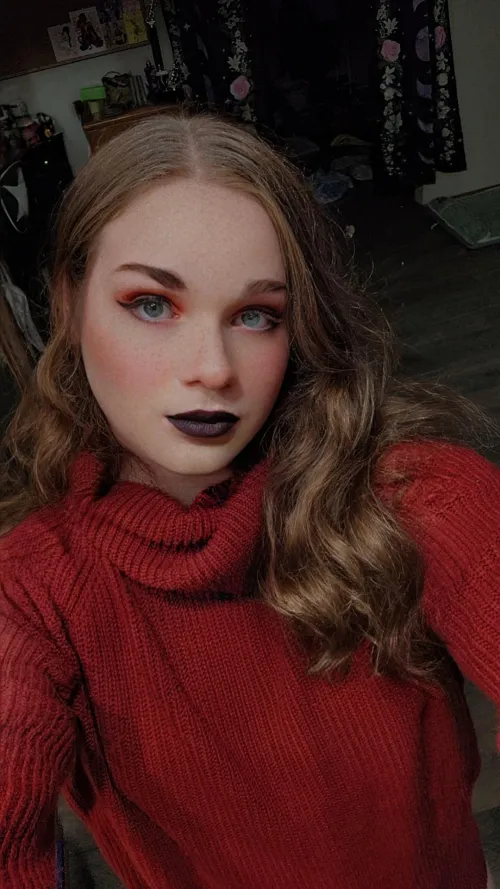 Any fellow totally straight guys wanna chat? Hit me up~ Kik: Femboy_Tea