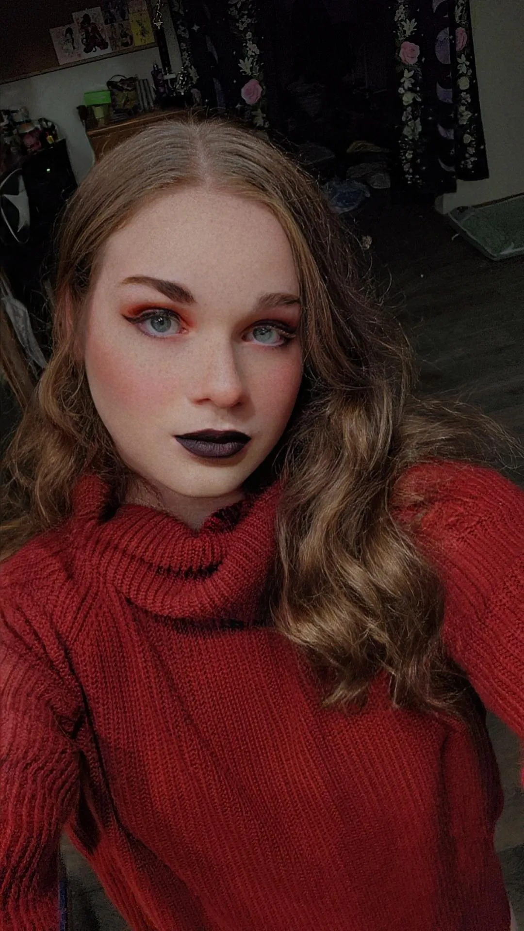 Any fellow totally straight guys wanna chat? Hit me up~ Kik: Femboy_Tea