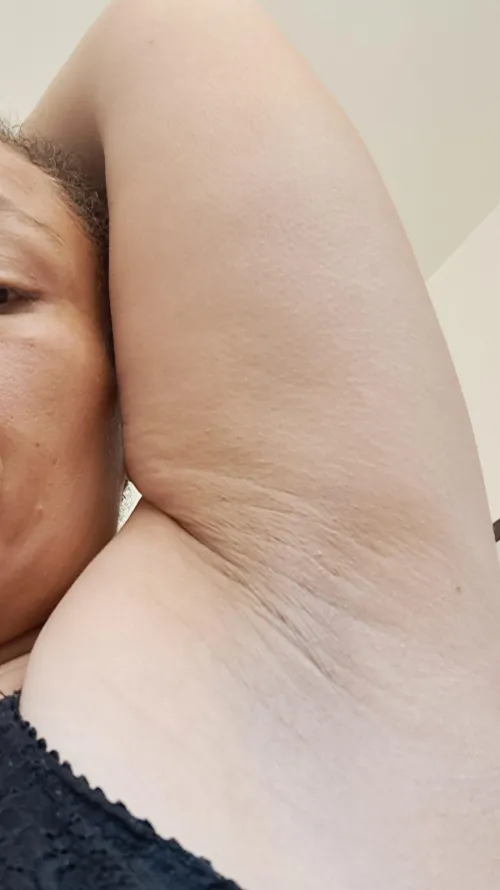 are you good at worshiping my armpit?