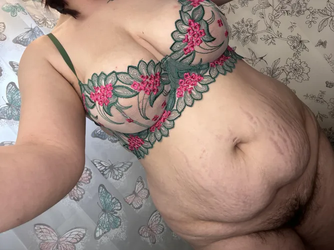 body made to be kissed and adored