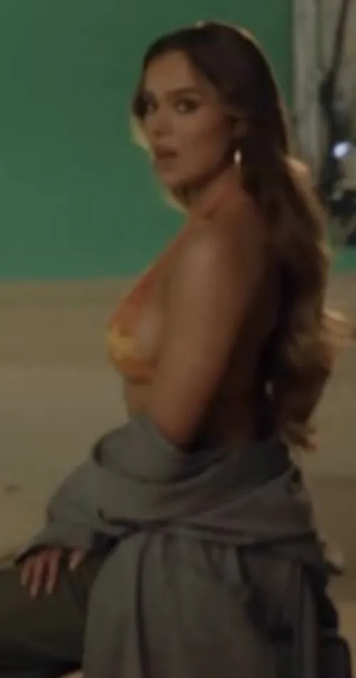 Hailee Steinfeld in bikini top. Still mad they removed this portion from the song