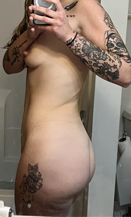 Hotwife wishing for warmer days.