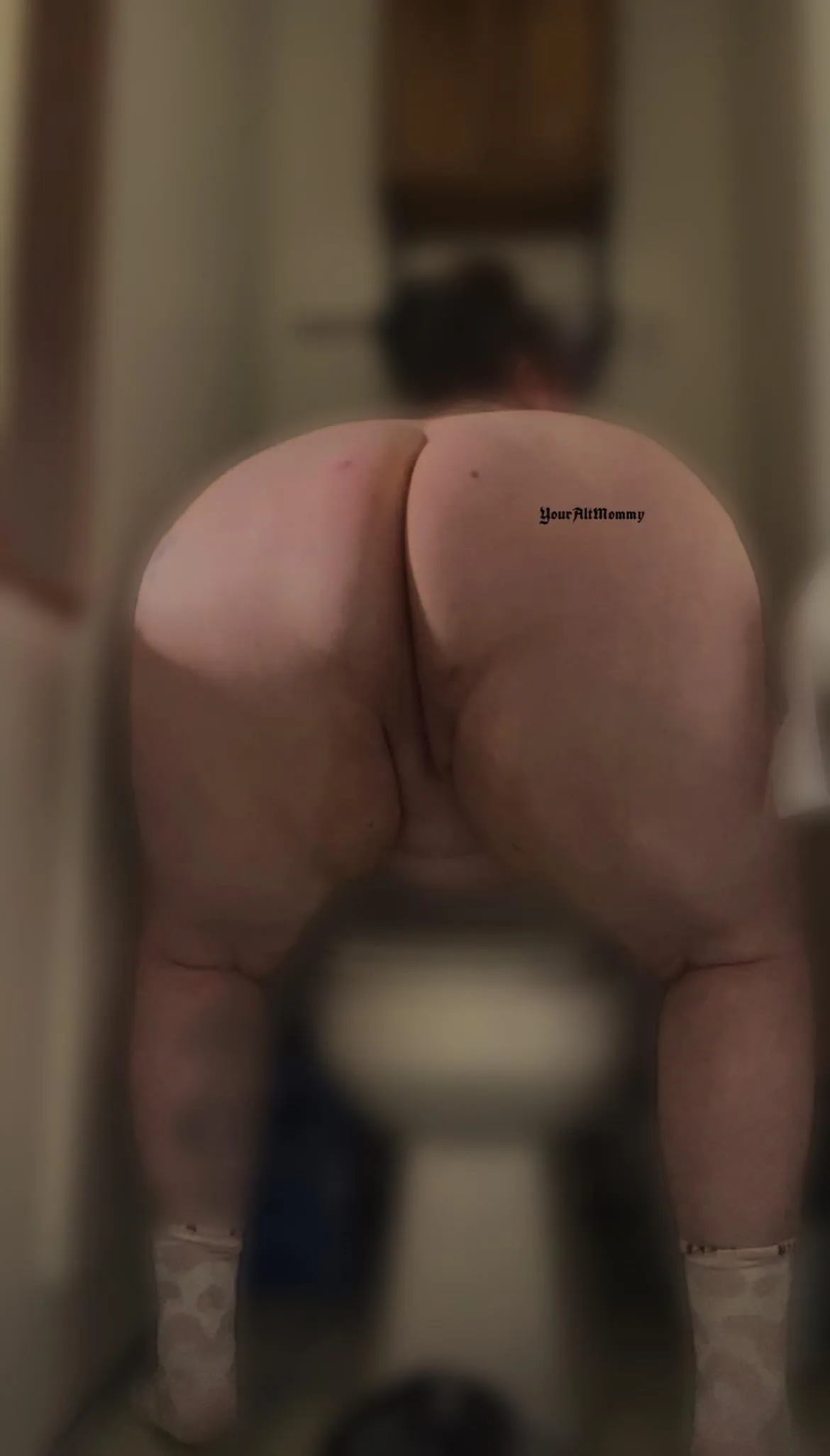 I love my fat juicy ass🤤🤤