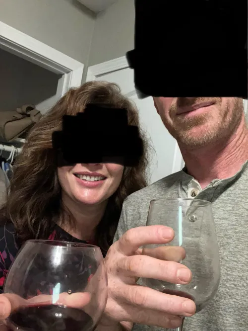 Married 40m/38f - Bull or couple for her