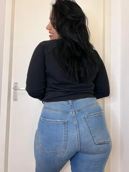 Married but I am too fuckable to be wife of one man only, am not I?