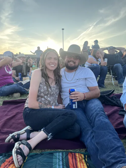 MF couple looking for F