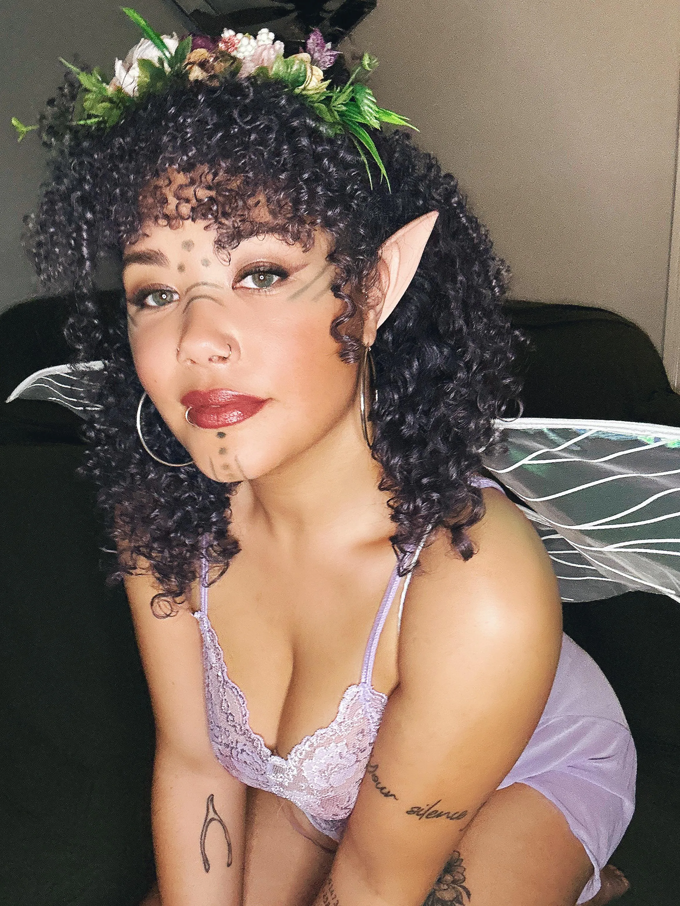 Pretty & Pointed - Themis_Lynn