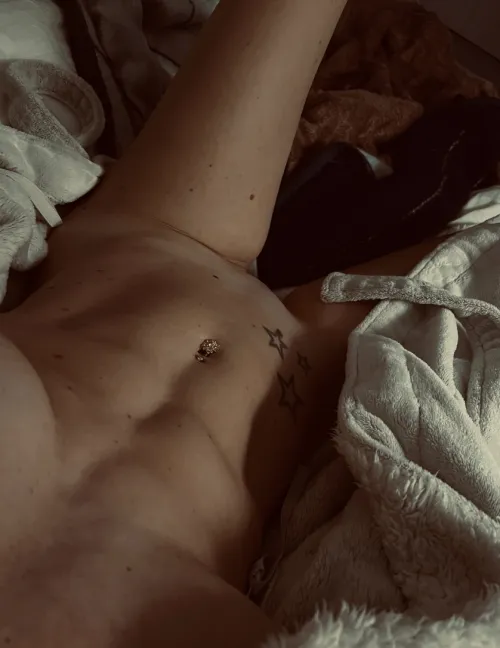 Vill inte gå upp ur sängen förens jag har blivit knullad ☺️