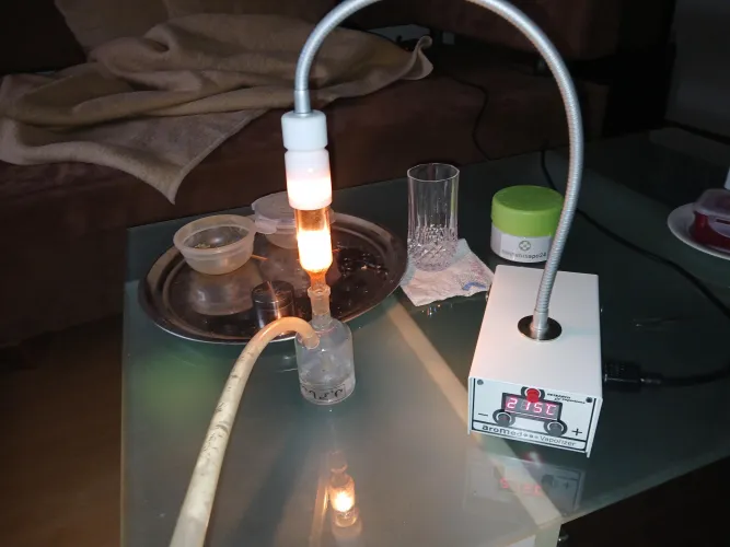 Bought this dinosaur 15 years ago and stuffed it in the closet because i was too stupid to use it right. Today is day #7 without tobacco or combustion and i love it. Feels much healthier, even after just a few days 🫶