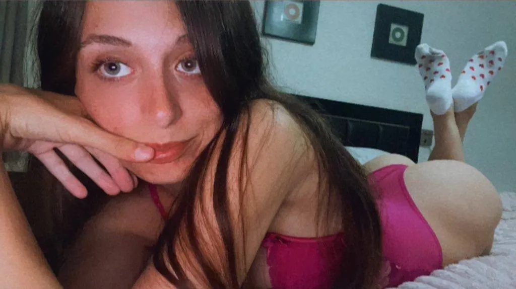 Do you like my new set? Help me take it off ;)