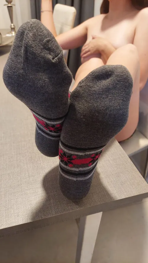 Do you like my new socks? (F)