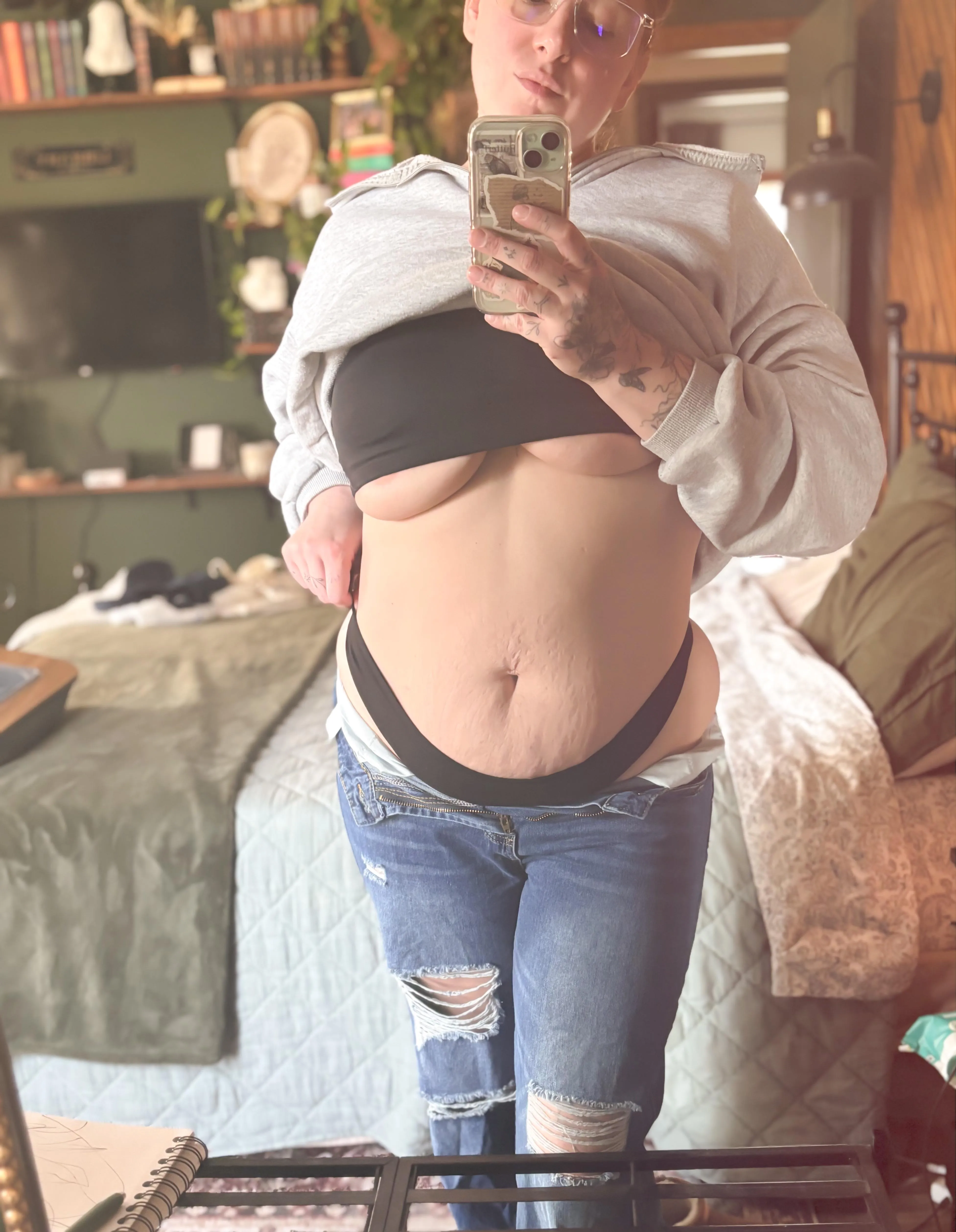 [F] I love the morning light in my room!