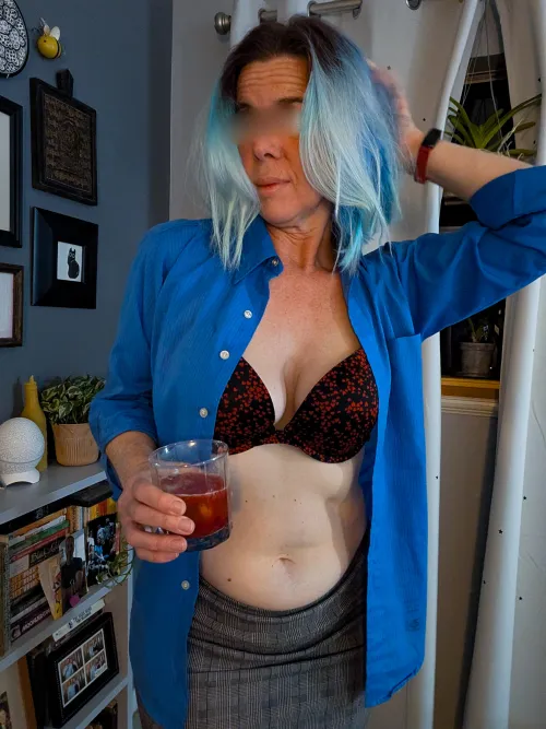 These [f]ancy drinks make my buttons pop open