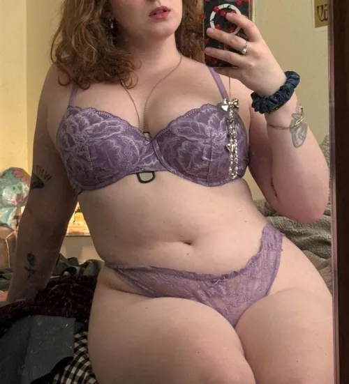 This cold weather is perfect for staying in and fucking all day long. Who wants to join me?