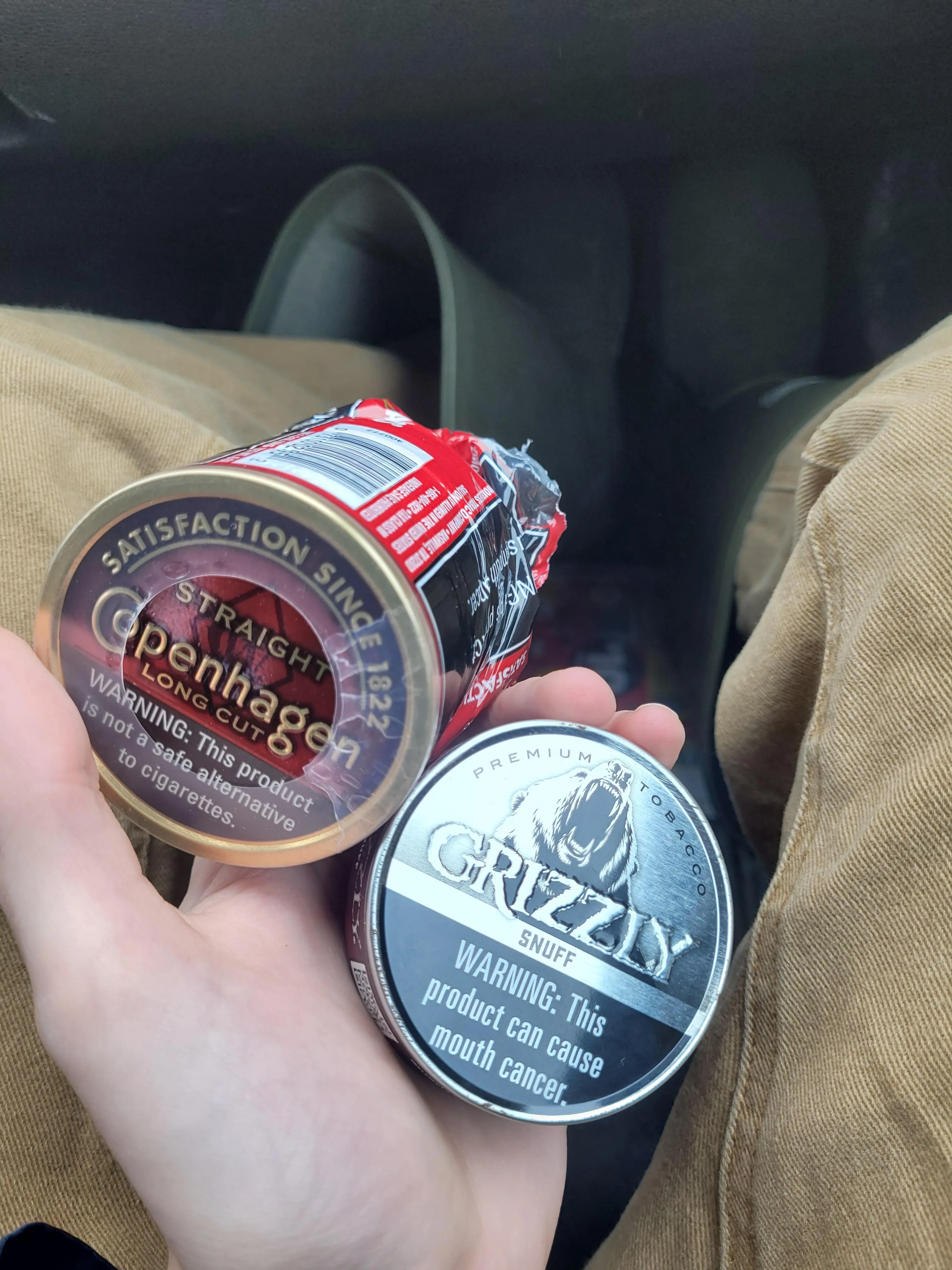 Just got some dip in the mail. Never tried grizz yet. I've never tried snuff at all. Can't wait to get a bite to eat then pack a lip. Should I try the grizz snuff first?