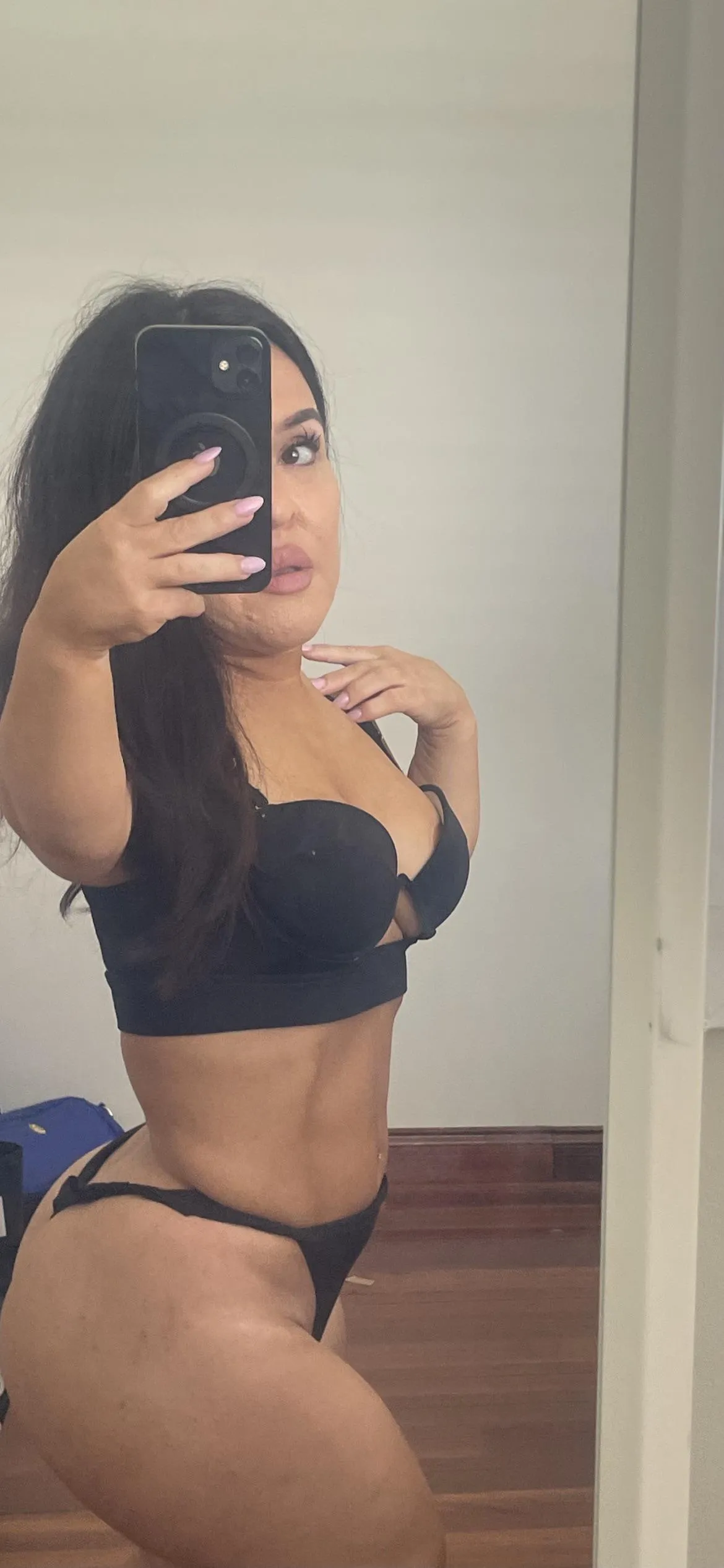 Let's get snatched and yeah I'm 3'11