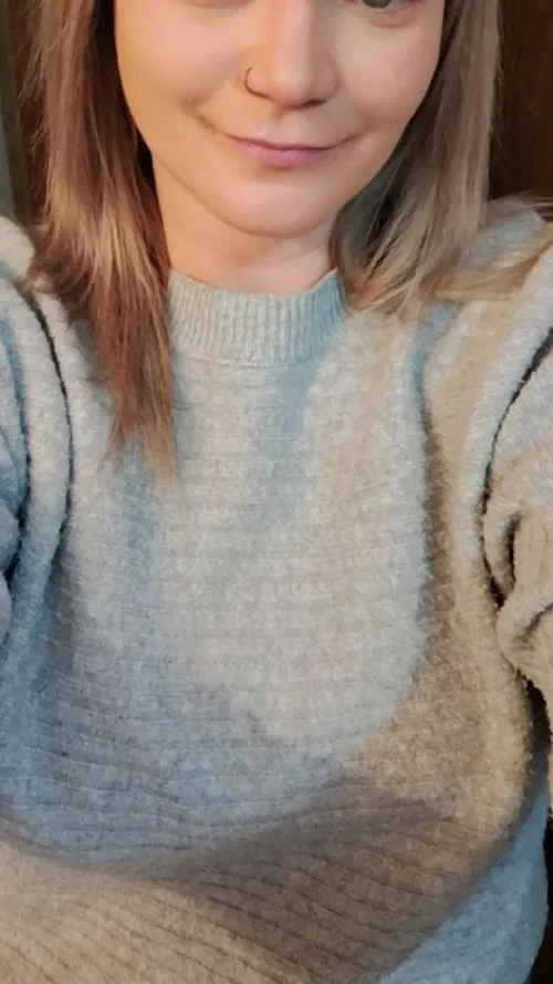 Would you finger a 31 year old hot wife?