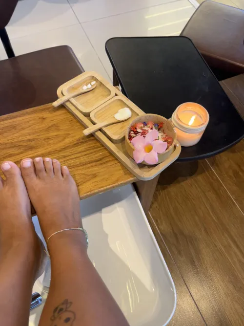 Your eyes see only my feet, and in every movement, you follow my will.