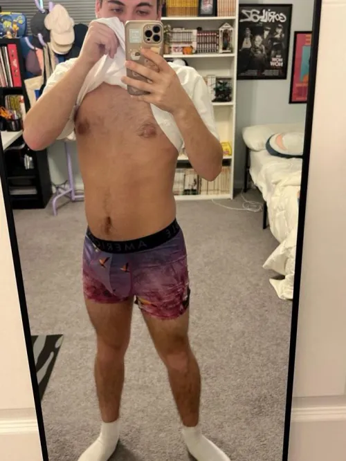 21M Any big boys wanna chat