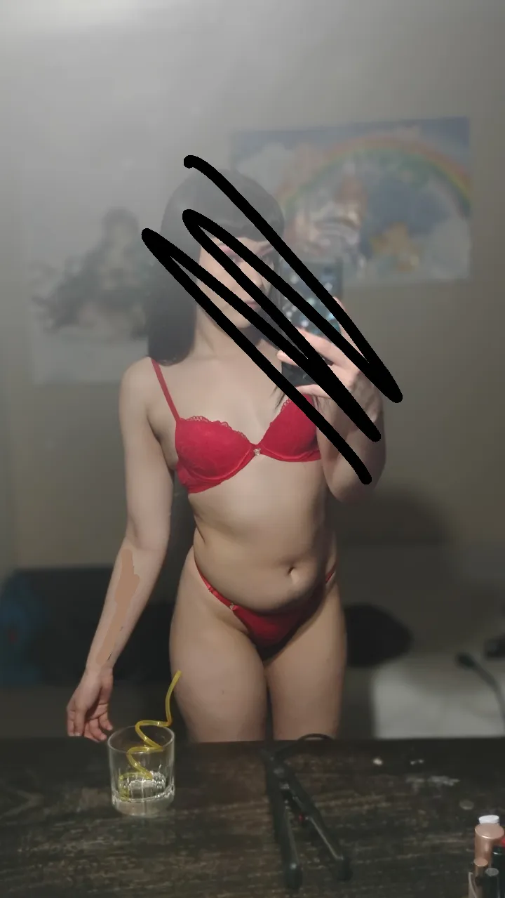 happy humpday 💋[showing off]