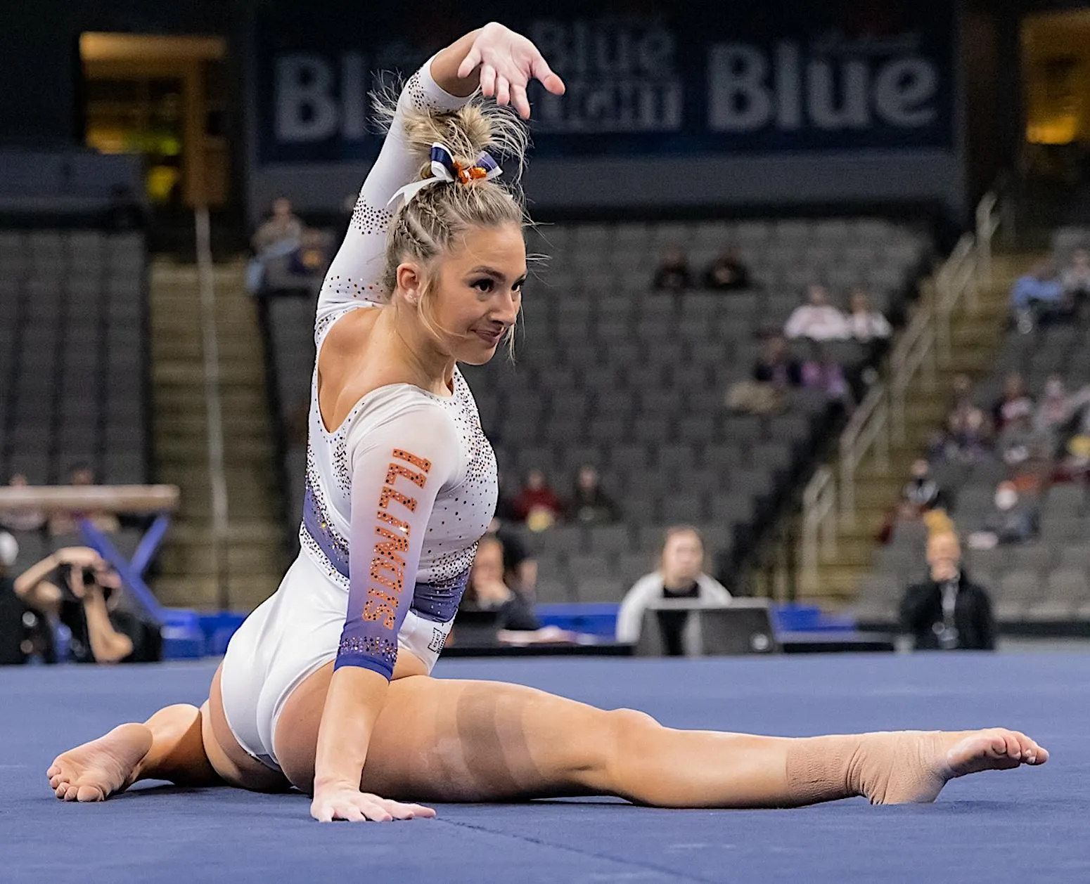 HOT GYMNAST ILLINOIS