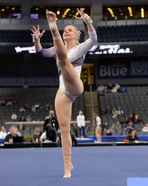 HOT GYMNAST Illinois - White Leotard