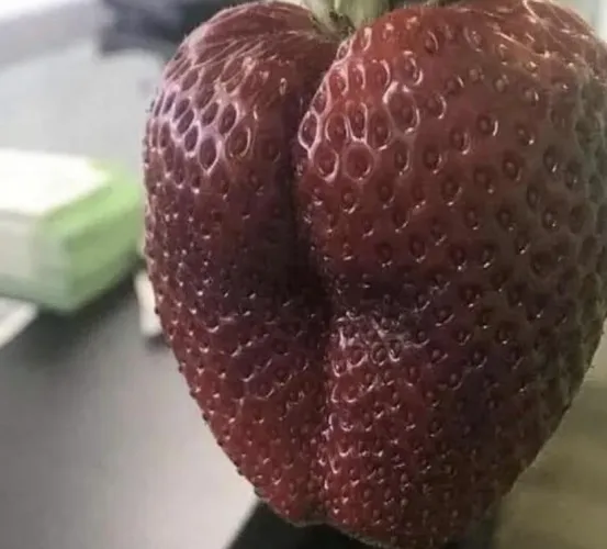 I love to eat a asain strawberry