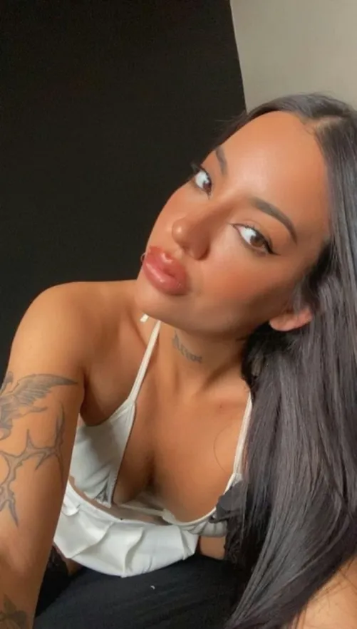 I want your cum to drip in my mouth.