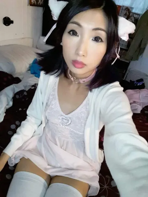Like my cute pastel cat outfit? 🩷 [self]