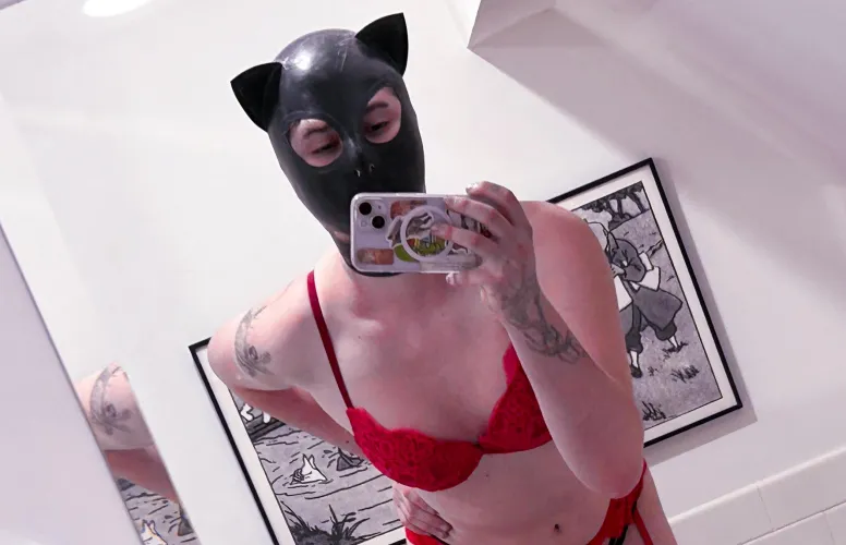 Made to sleep in this leashed to the bed