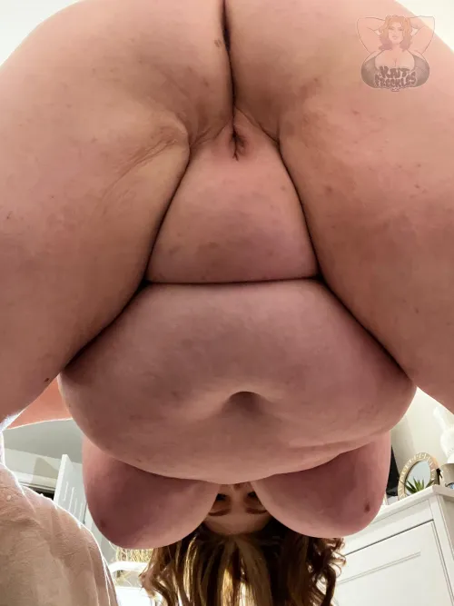 put your face all up in it 👅