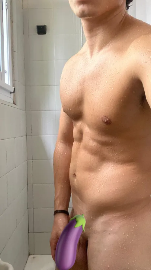 Shower after the gym, I'm horny🥵🍆💦