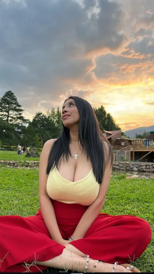 Big natural tits in nature