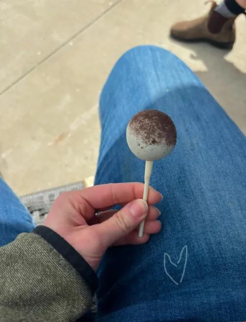 ~cake pop party in my tight blue jeans