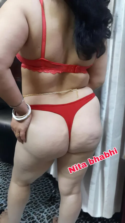 Kemon lagjey boudi ke bolo tou